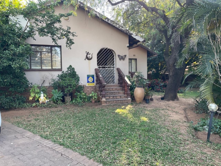 4 Bedroom Property for Sale in Geelhoutpark North West